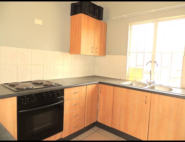 1 BEDROOM APARTMENT FOR SALE IN WILLOWBROOK
